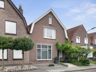 Prins Hendrikstraat  Prins Hendrikstraat 45 in Axel